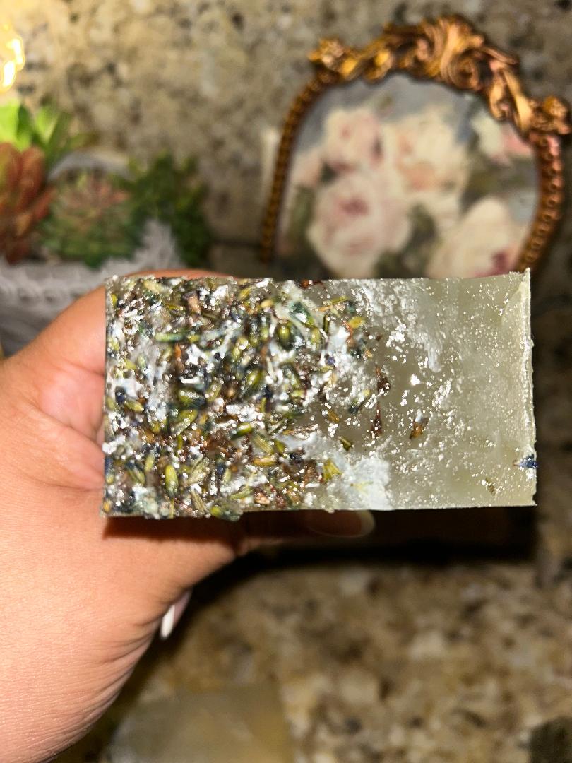 🌿 Sea Moss • Lavender • Shea Butter • Tea Tree Soap