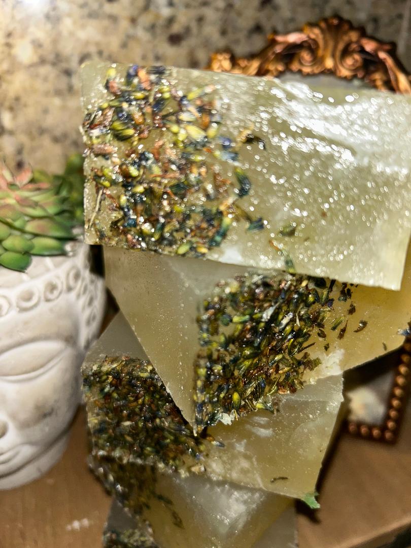 🌿 Sea Moss • Lavender • Shea Butter • Tea Tree Soap