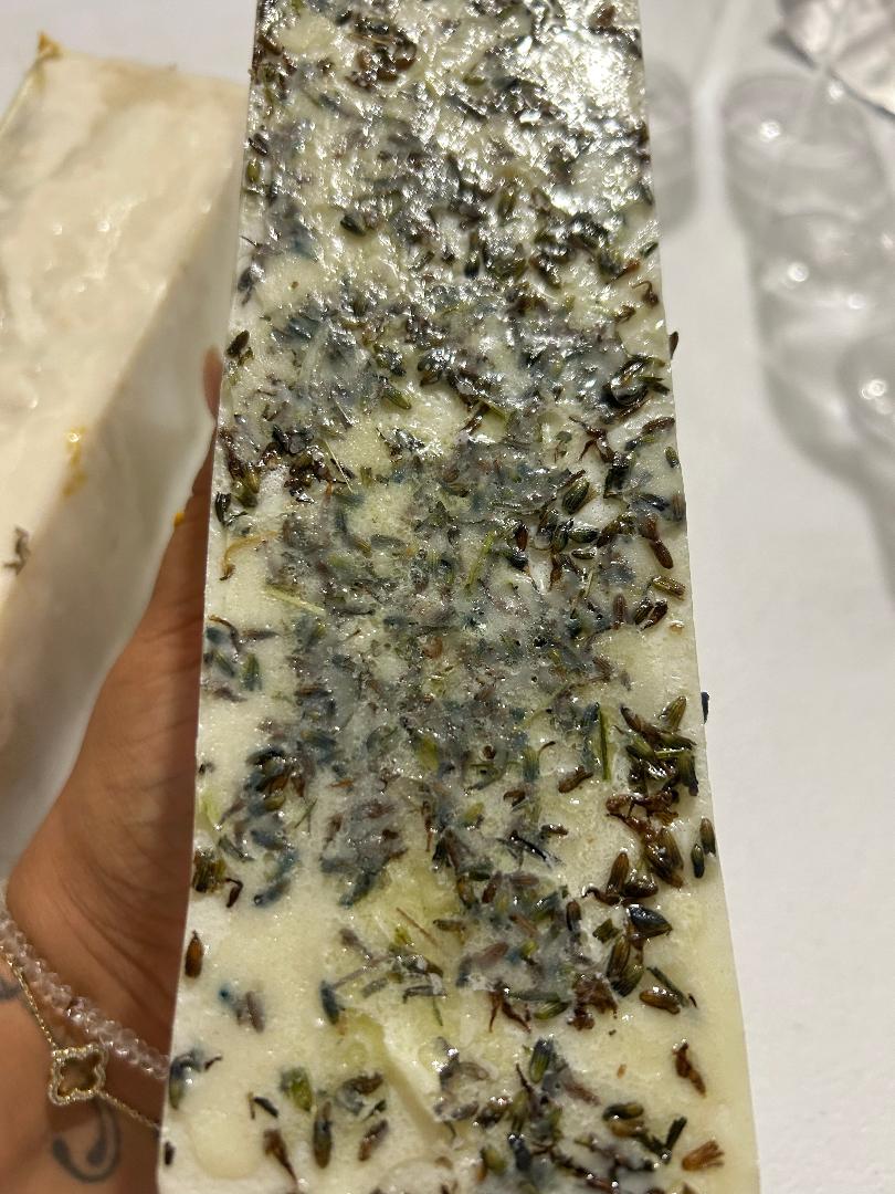 🌿 Sea Moss • Lavender • Shea Butter • Tea Tree Soap