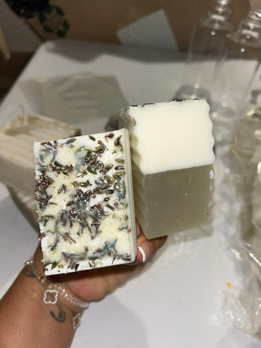 🌿 Sea Moss • Lavender • Shea Butter • Tea Tree Soap